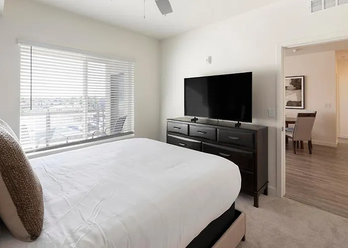 Apartment Landing Spectacular 2Bd Pool Clubhouse *