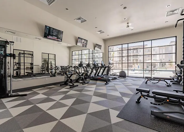 Landing Spectacular 2Bd Pool Clubhouse Mesa