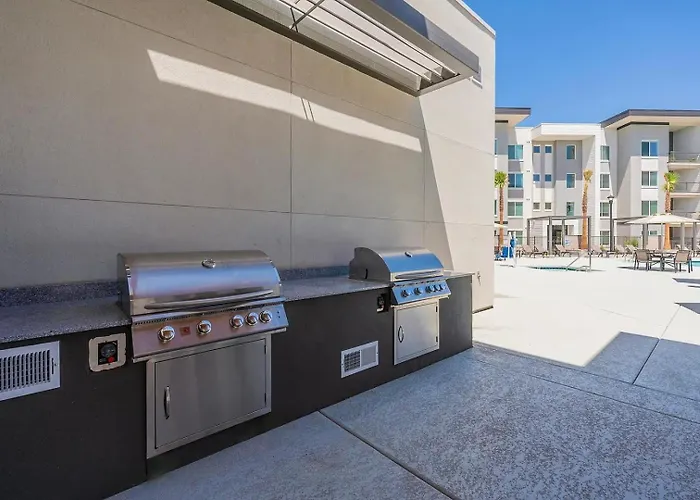Landing Spectacular 2Bd Pool Clubhouse Apartment Mesa